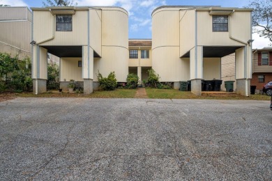 BRAND NEW ROOF AND A GREAT PRICE REDUCTION ON THIS Well-built 4 on Hilaman Park Golf Course in Florida - for sale on GolfHomes.com, golf home, golf lot
