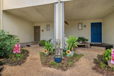 BRAND NEW ROOF AND A GREAT PRICE REDUCTION ON THIS Well-built 4 on Hilaman Park Golf Course in Florida - for sale on GolfHomes.com, golf home, golf lot