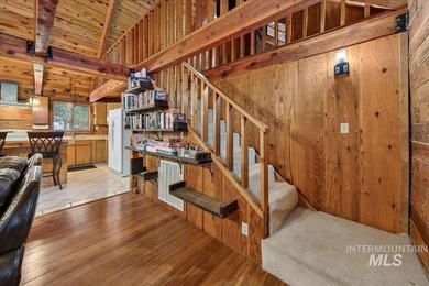 Beautiful 1,244 sq. ft. log home offering 2 bed/1 bath, with on Terrace Lakes Golf Resort in ID - for sale on GolfHomes.com, golf home, golf lot