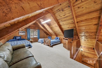 Beautiful 1,244 sq. ft. log home offering 2 bed/1 bath, with on Terrace Lakes Golf Resort in ID - for sale on GolfHomes.com, golf home, golf lot