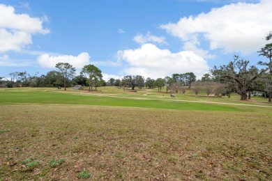 BRAND NEW ROOF AND A GREAT PRICE REDUCTION ON THIS Well-built 4 on Hilaman Park Golf Course in Florida - for sale on GolfHomes.com, golf home, golf lot