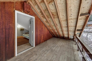 Beautiful 1,244 sq. ft. log home offering 2 bed/1 bath, with on Terrace Lakes Golf Resort in ID - for sale on GolfHomes.com, golf home, golf lot