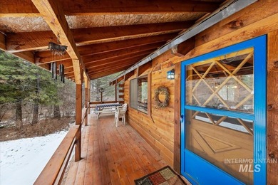 Beautiful 1,244 sq. ft. log home offering 2 bed/1 bath, with on Terrace Lakes Golf Resort in ID - for sale on GolfHomes.com, golf home, golf lot