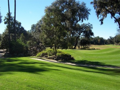 Welcome to the heart of Haile Plantation Village!
Step into this on Haile Plantation Golf and Country Club in Florida - for sale on GolfHomes.com, golf home, golf lot
