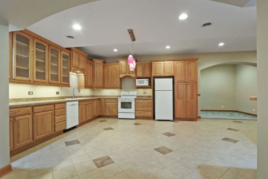 CUSTOM ALL-BRICK HOME WITH EXPANSIVE BASEMENT, GOLF COURSE VIEWS on RedTail Golf Club in Illinois - for sale on GolfHomes.com, golf home, golf lot