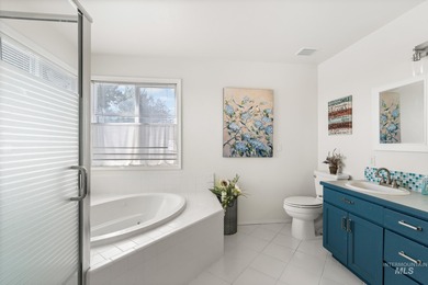 Eagle Location situated on the ridge overlooking Downtown Eagle on Eagle Hills Golf Course in Idaho - for sale on GolfHomes.com, golf home, golf lot