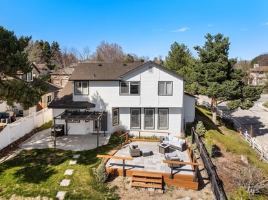 Eagle Location situated on the ridge overlooking Downtown Eagle on Eagle Hills Golf Course in ID - for sale on GolfHomes.com, golf home, golf lot