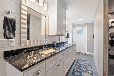 Seller is open to selling the home with OR without the solar on The Course at River Oaks in Arkansas - for sale on GolfHomes.com, golf home, golf lot