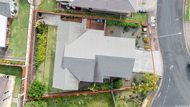 E Komo Mai to NEWTOWN ESTATES. Centrally located and minutes on Pearl Country Club in Hawaii - for sale on GolfHomes.com, golf home, golf lot