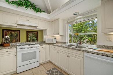 Rare end-unit at Villas of Kamali'i with dramatic mountain and on Makai Golf Club At Princeville in Hawaii - for sale on GolfHomes.com, golf home, golf lot