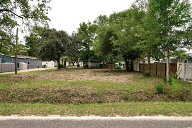Located east of Highway 17, this is a rare opportunity to own on Wachesaw Plantation Club in South Carolina - for sale on GolfHomes.com, golf home, golf lot