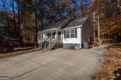 This is the one! This beautifully maintained, 3 bedroom, 2 bath on Turtle Cove Golf Course in Georgia - for sale on GolfHomes.com, golf home, golf lot