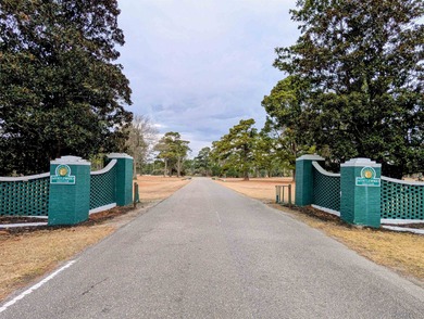 You don't want to miss this turnkey/move in ready 1st floor on Myrtlewood Golf Course and Club  in South Carolina - for sale on GolfHomes.com, golf home, golf lot
