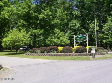 Beautiful level wooded lot in FAWN LAKE is available for the on Forest Lake Club in Pennsylvania - for sale on GolfHomes.com, golf home, golf lot