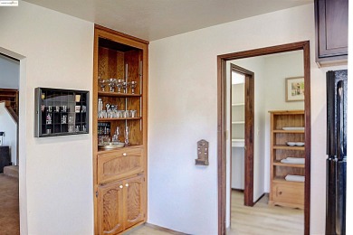Prime location just 800 ft to Lake Lodge Marina!  *Sausalito on Pine Mountain Lake Country Club in California - for sale on GolfHomes.com, golf home, golf lot