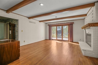 Welcome to this spacious 3-bedroom, 3-bathroom home located in on Country Club of Blue Springs in Missouri - for sale on GolfHomes.com, golf home, golf lot