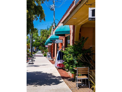 Under contract-accepting backup offers. Welcome to resort-style on Venetian Golf and River Club in Florida - for sale on GolfHomes.com, golf home, golf lot