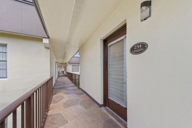 Welcome to this stunningly renovated 2 bed, 2 bath condo in the on Kings Point Golf -Flanders Way in Florida - for sale on GolfHomes.com, golf home, golf lot