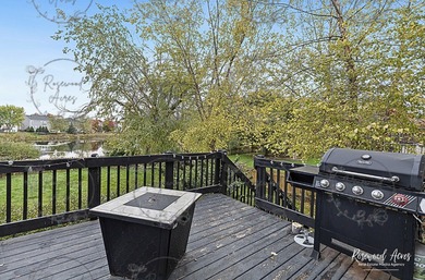 Stunning waterfront 4 bdr/2.1 bath property  available for sale on Mill Creek Golf Club in Illinois - for sale on GolfHomes.com, golf home, golf lot