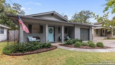 Island Privileges in Landa Park Estates! Elegant and cozy this on Landa Park Golf Course in Texas - for sale on GolfHomes.com, golf home, golf lot