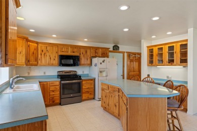 Welcome to 2 Sautter Lane in Sunrise Estates--a thoughtfully on Old Baldy Golf Course in Montana - for sale on GolfHomes.com, golf home, golf lot