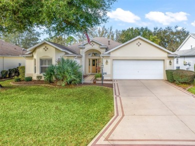 Welcome to life in the midst of the sprawling fairways and on Oakleigh Executive Golf Course in Florida - for sale on GolfHomes.com, golf home, golf lot