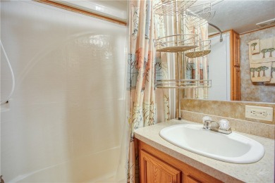 Discover cozy comfort in this beautifully maintained 1-bedroom on Beaver Dam Resort in Arizona - for sale on GolfHomes.com, golf home, golf lot