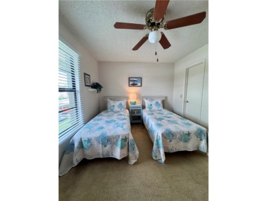 Cozy into this furnished, turnkey 2bd/2ba condo! Enjoy cooking on Vista Plantation Golf Club in Florida - for sale on GolfHomes.com, golf home, golf lot