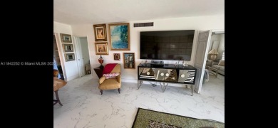 Spacious and updated 3BD/2BA condo in Pompano Beach. This bright on Palm-Aire Country Club and Resort - Palms in Florida - for sale on GolfHomes.com, golf home, golf lot