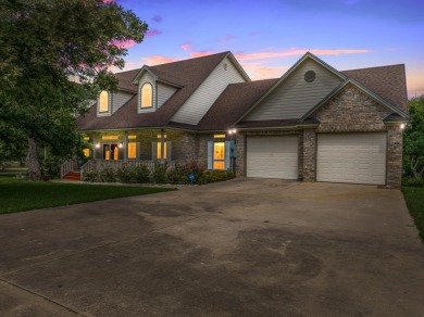 This beautifully maintained brick home is in a quite tree-shaded on White Bluff Resort - Old Course in Texas - for sale on GolfHomes.com, golf home, golf lot