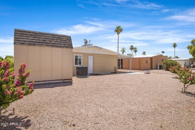 Enjoy comfortable and affordable living in the heart of Sun on Sun Lakes Country Club in Arizona - for sale on GolfHomes.com, golf home, golf lot