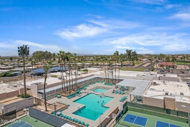 Enjoy comfortable and affordable living in the heart of Sun on Sun Lakes Country Club in Arizona - for sale on GolfHomes.com, golf home, golf lot