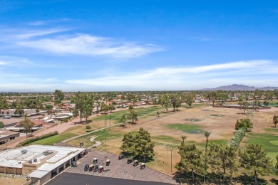 Enjoy comfortable and affordable living in the heart of Sun on Sun Lakes Country Club in Arizona - for sale on GolfHomes.com, golf home, golf lot