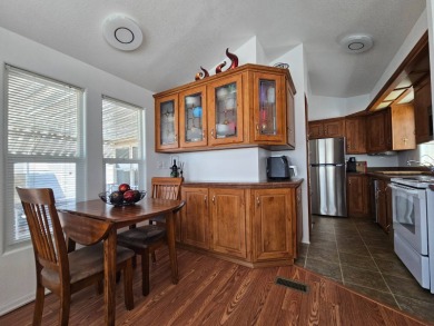 This charming 2-bedroom, 2-bathroom home features a new roof on Viewpoint Golf Resort in Arizona - for sale on GolfHomes.com, golf home, golf lot
