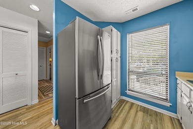 Resort community living is waiting for you. This 2bd/2ba condo on Harbour Point Golf Club in North Carolina - for sale on GolfHomes.com, golf home, golf lot