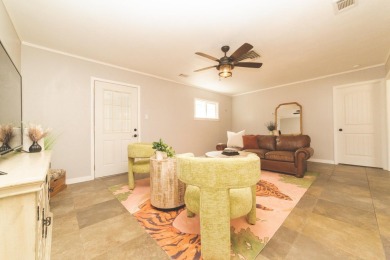 Move-in-ready 3-bedroom, 1-bath home located near Colorado Mesa on Lincoln Park Golf Course in Colorado - for sale on GolfHomes.com, golf home, golf lot