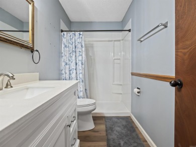 NICE ONE LEVEL 3 BEDROOM 2BATH NEWLY REMODELED!! LEVEL LOT!  New on DeSoto Golf Course in Arkansas - for sale on GolfHomes.com, golf home, golf lot