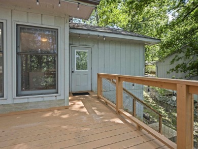 NICE ONE LEVEL 3 BEDROOM 2BATH NEWLY REMODELED!! LEVEL LOT!  New on DeSoto Golf Course in Arkansas - for sale on GolfHomes.com, golf home, golf lot
