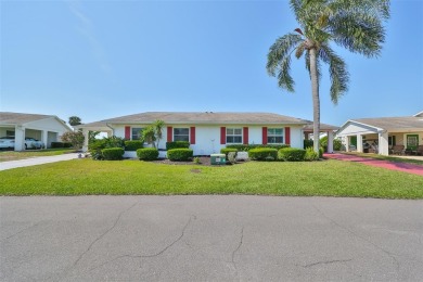 HUGE PRICE IMPROVEMENT! An incredible opportunity awaits! Dive on Falcon Watch Golf Club in Florida - for sale on GolfHomes.com, golf home, golf lot