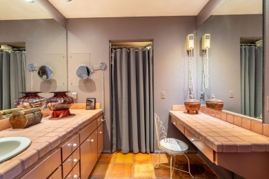 Beautiful Southwestern style 2 bedroom condo in the Indian Wells on Indian Wells Golf Resort and Country Club in California - for sale on GolfHomes.com, golf home, golf lot
