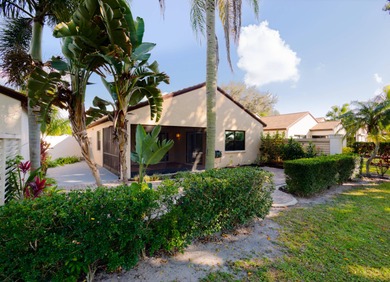 Welcome to this inviting single-story residence in the highly on PGA National Golf Club in Florida - for sale on GolfHomes.com, golf home, golf lot