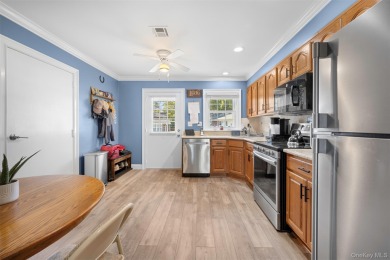 Move right into this beautiful 2-bedroom, 1-bathroom end-unit on Leisure Village Golf Course in New York - for sale on GolfHomes.com, golf home, golf lot