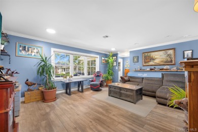 Move right into this beautiful 2-bedroom, 1-bathroom end-unit on Leisure Village Golf Course in New York - for sale on GolfHomes.com, golf home, golf lot
