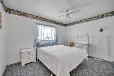 Welcome to the 55+ Molokai Co-Op Mobile Home Park! This turnkey on Lakes at Leesburg Golf Course in Florida - for sale on GolfHomes.com, golf home, golf lot