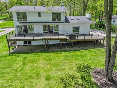 Fantastic contemporary3 Bedroom, 2.5 Bath lakefront colonial on Tanglewood National Golf Club in Ohio - for sale on GolfHomes.com, golf home, golf lot
