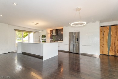 Fantastic contemporary3 Bedroom, 2.5 Bath lakefront colonial on Tanglewood National Golf Club in Ohio - for sale on GolfHomes.com, golf home, golf lot