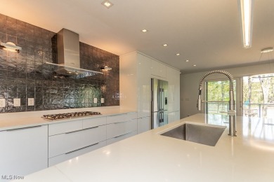 Fantastic contemporary3 Bedroom, 2.5 Bath lakefront colonial on Tanglewood National Golf Club in Ohio - for sale on GolfHomes.com, golf home, golf lot