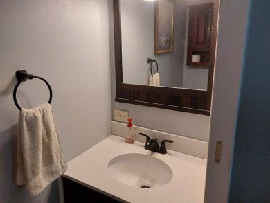 The Lot Rent for this home is $1,047.00/monthly. A cozy on Lake Fairways Country Club in Florida - for sale on GolfHomes.com, golf home, golf lot