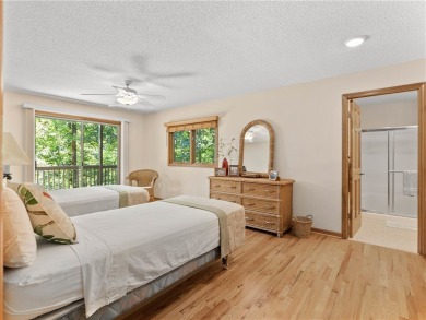 Welcome to 213 Shipmaster Drive, a beautifully maintained home on Keowee Key Golf and Country Club in South Carolina - for sale on GolfHomes.com, golf home, golf lot