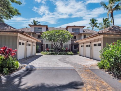 This rare 3-bedroom, 3-bath end unit villa in the gated Palm on Mauna Lani Resort Golf Course in Hawaii - for sale on GolfHomes.com, golf home, golf lot
